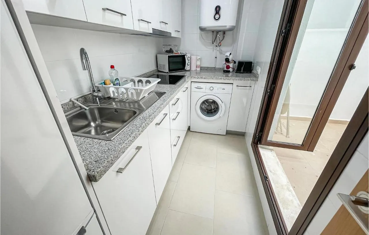 Cozy Apartment In Estepona With Wifi 0*,