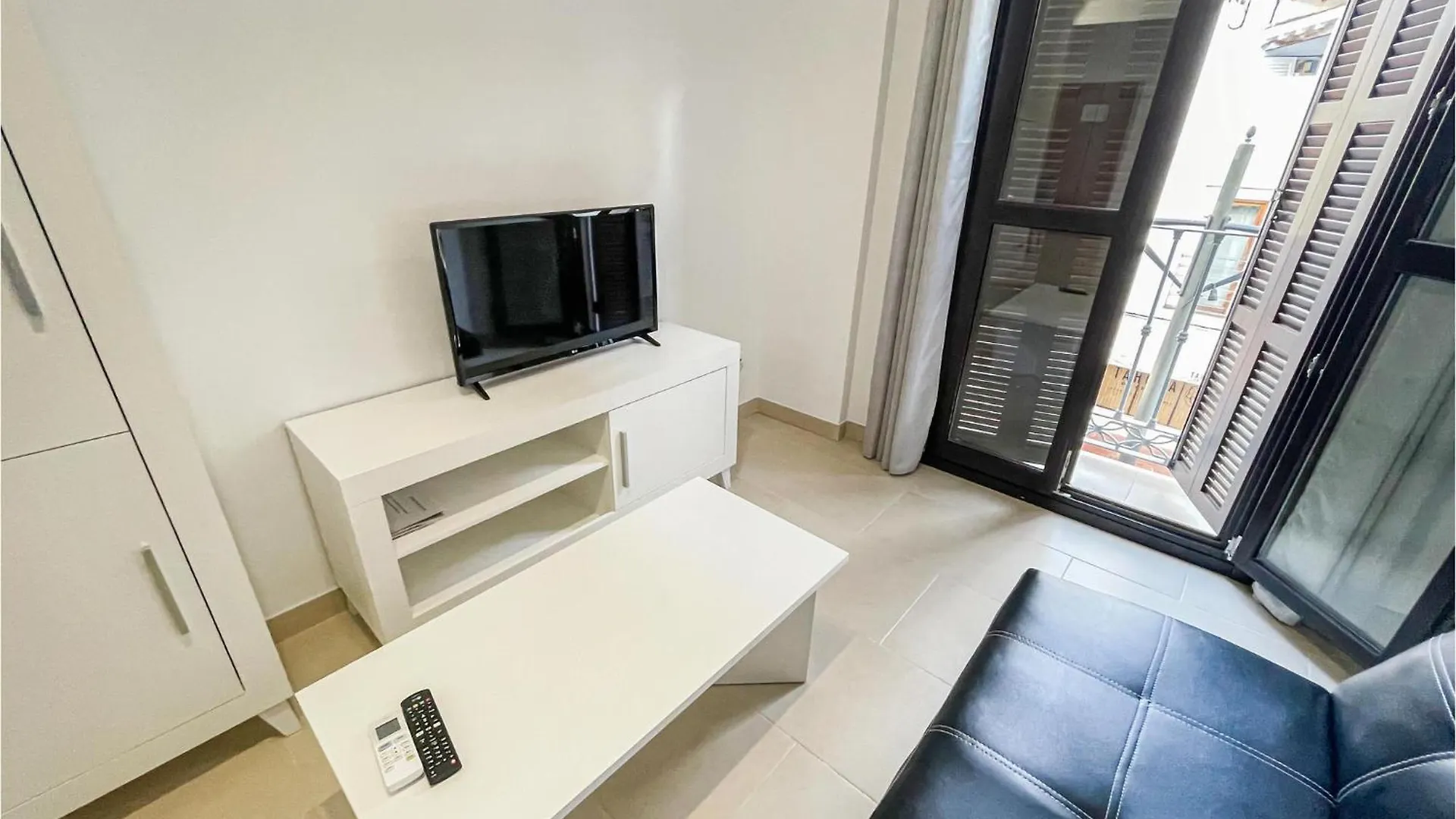Cozy Apartment In Estepona With Wifi