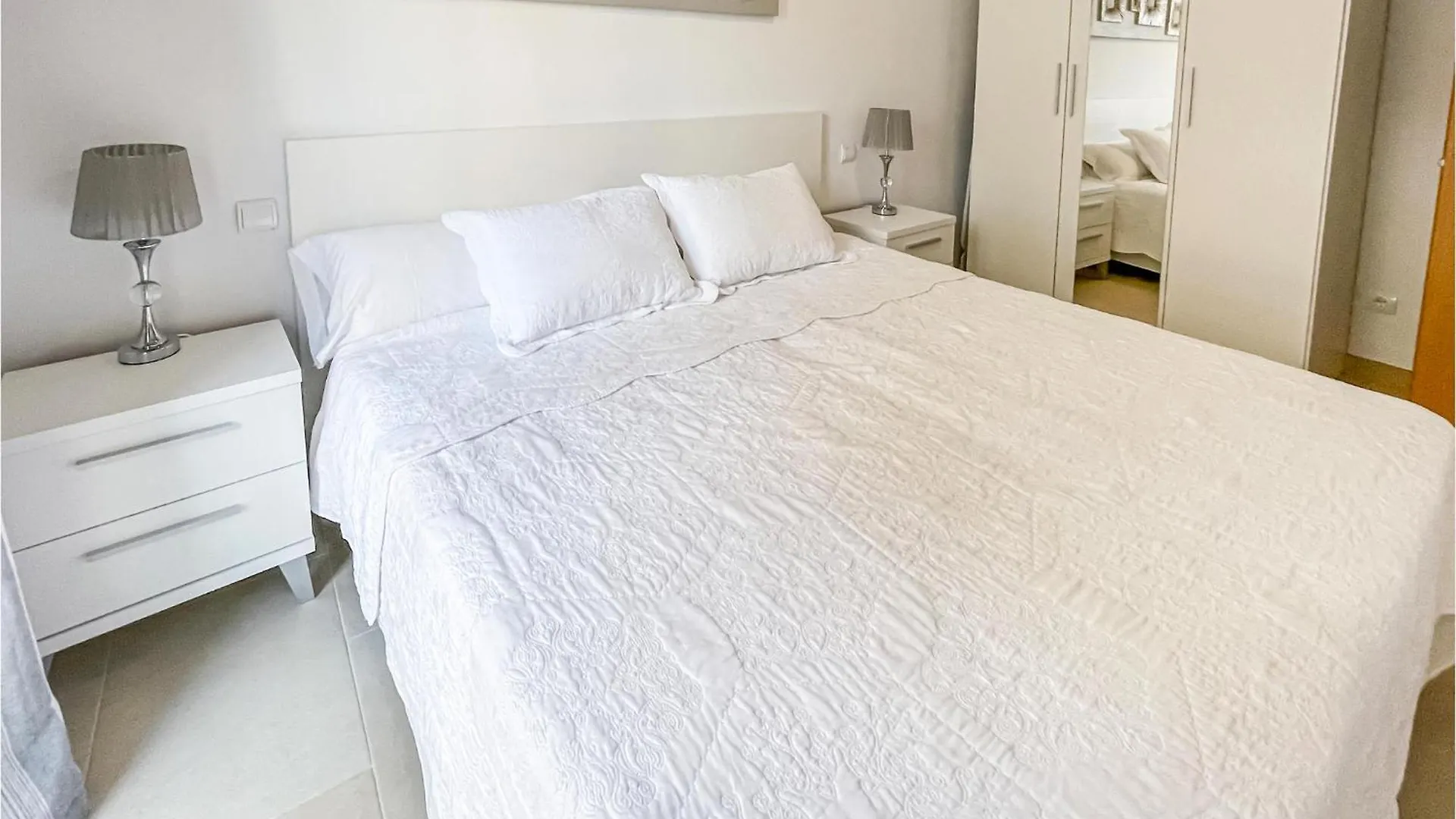 Cozy Apartment In Estepona With Wifi